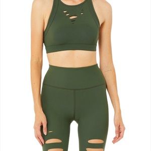 2 piece ALO Yoga ripped warrior bra and leggings